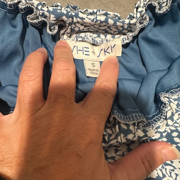 She + Sky Floral Blue and White Skort - Picture 2 of 3